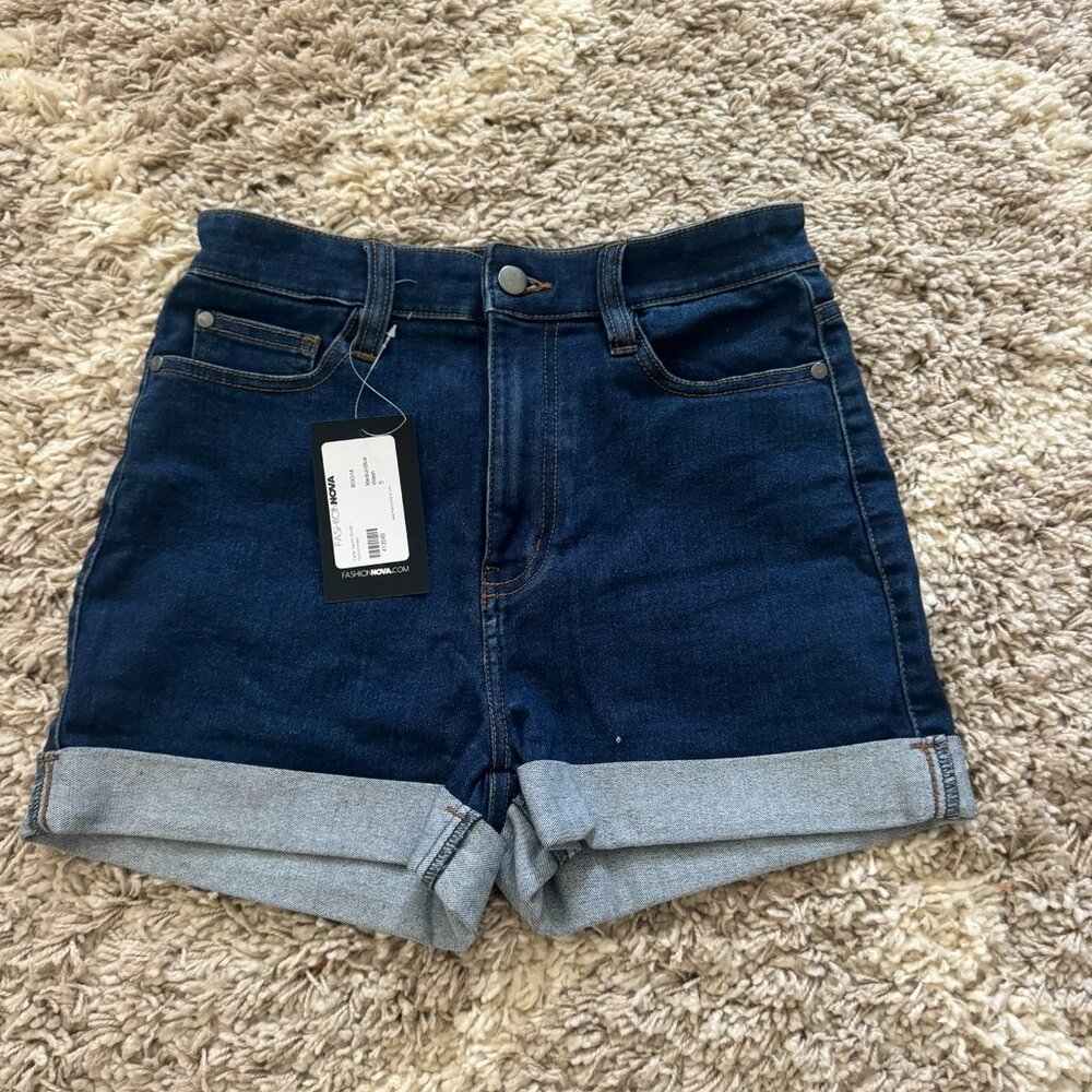 Fashion Nova Carter Denim Shorts, Women's Jean Shorts, New with Tags